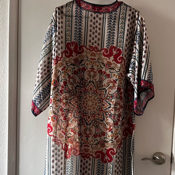 Flying Tomato Red and Blue Patterned shawl - Picture 4 of 4